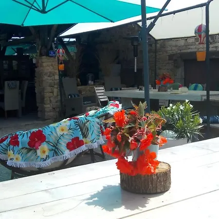 Namaste Nocleg ze śniadaniem Montcléra